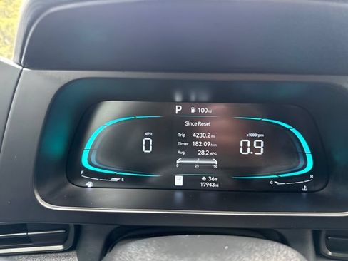 Certified 2025 Hyundai Elantra Sport FWD image 25