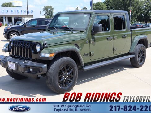 Used 2022 Jeep Gladiator Sport AWD/4WD image 1