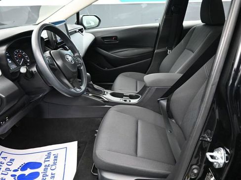Used 2025 Toyota Corolla LE image 11