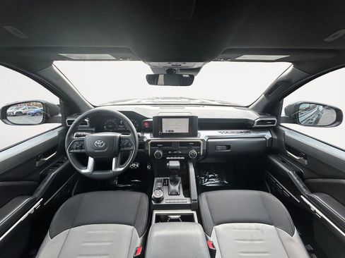 Used 2025 Toyota Tacoma TRD Sport image 13