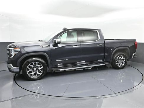 Used 2023 GMC Sierra 1500 SLT RWD image 32