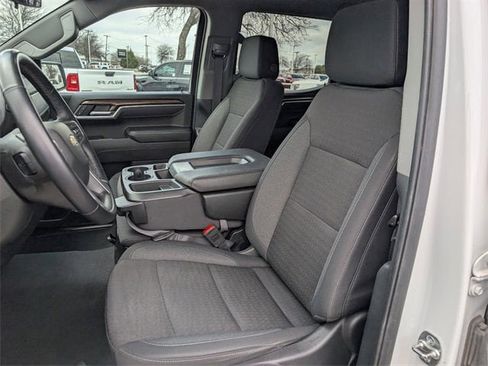 Used 2025 Chevrolet Silverado 1500 LT image 25