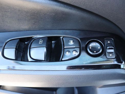 Used 2024 Nissan Altima 2.5 SR FWD image 40