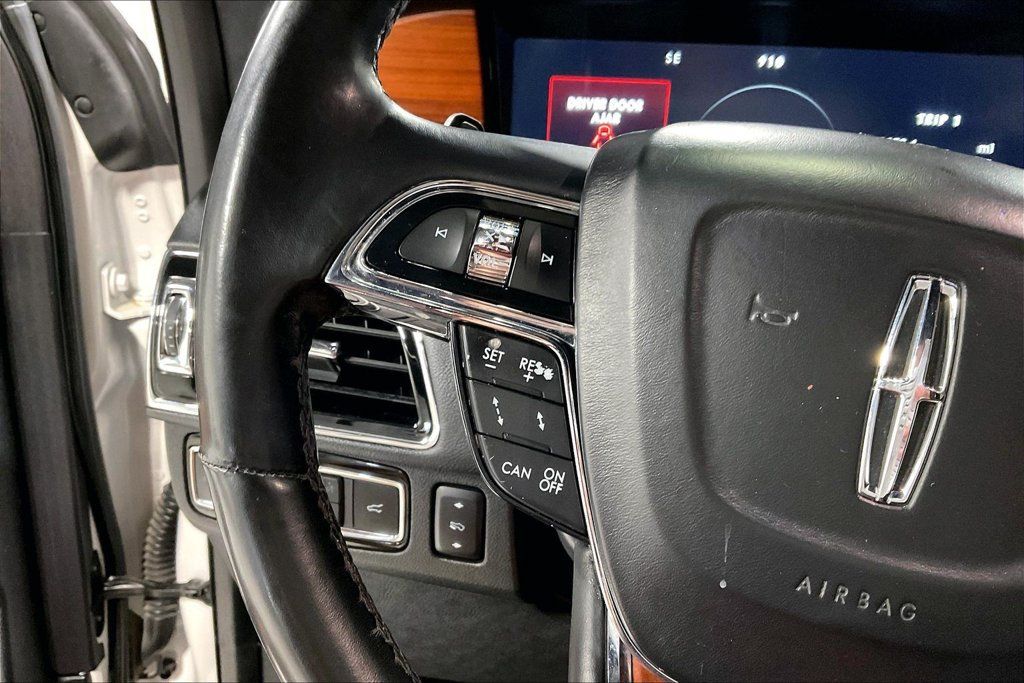 Used 2018 Lincoln Navigator Reserve w/ Technology Package AWD/4WD image 25