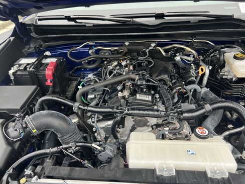 Used 2025 Toyota Tacoma SR5 AWD/4WD image 35