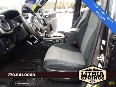 Used 2020 Toyota Tacoma TRD Off-Road image 32