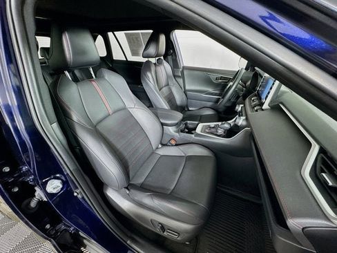 Used 2021 Toyota RAV4 XSE w/ Premium Package image 29