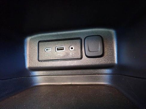 Used 2024 Chevrolet Equinox LT image 18