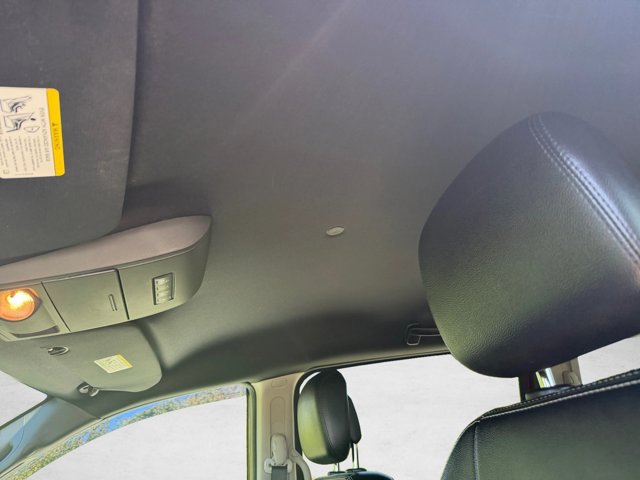 Used 2019 Dodge Grand Caravan SXT FWD image 15