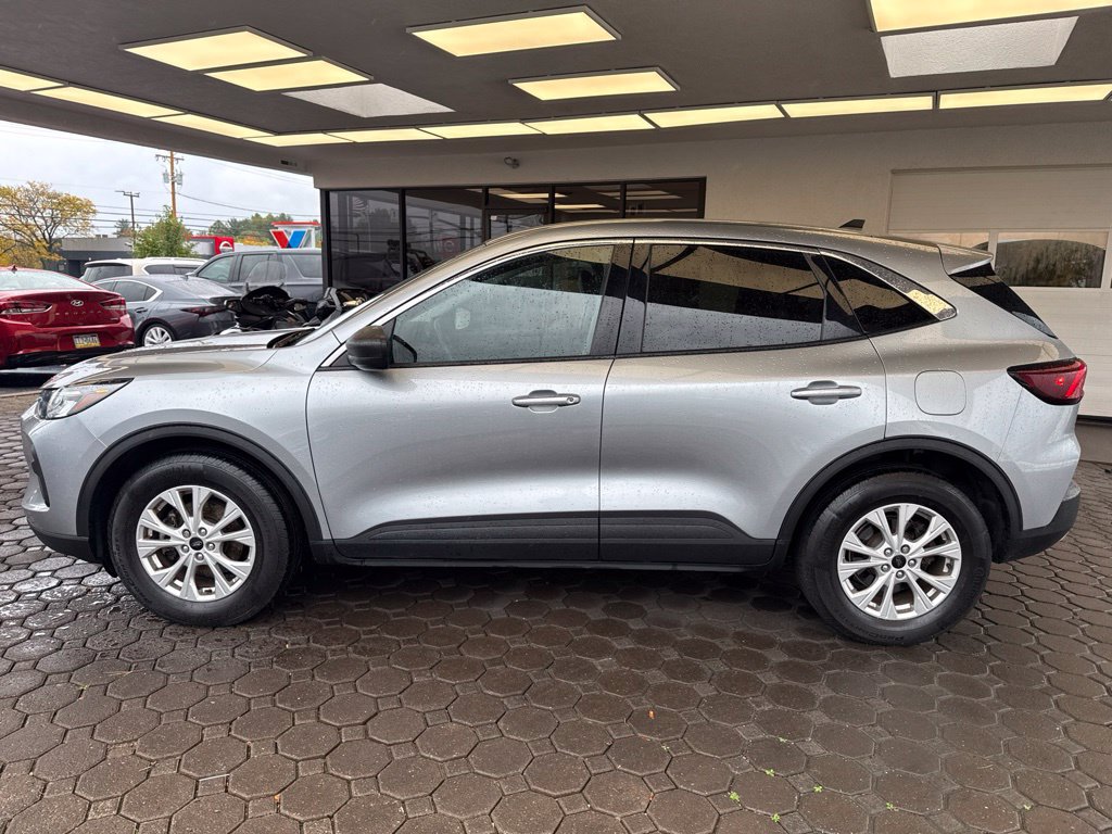 Used 2023 Ford Escape Active AWD/4WD image 9
