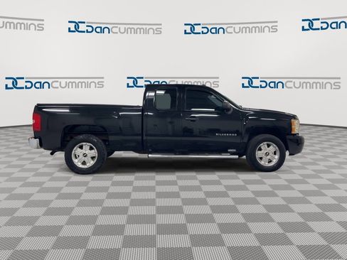 Used 2011 Chevrolet Silverado 1500 LS w/ LPO, Chrome Package RWD image 9
