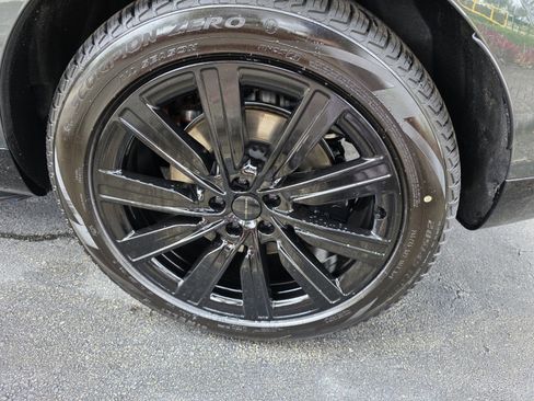 New 2026 Land Rover Range Rover SE image 9