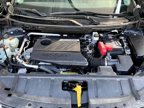 Used 2023 Nissan Rogue SV w/ SV Premium B Package image 31