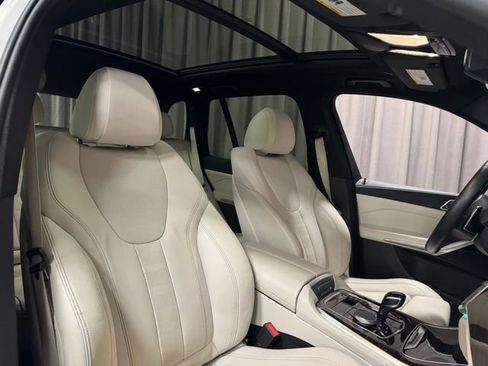 Used 2020 BMW X5 sDrive40i w/ M Sport Package image 10