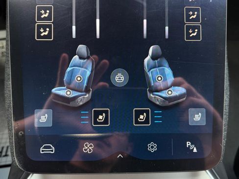 Used 2024 Lucid Air Touring image 56