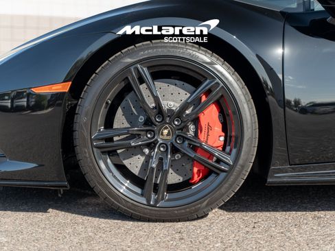 Used 2021 Lamborghini Huracan EVO RWD image 29