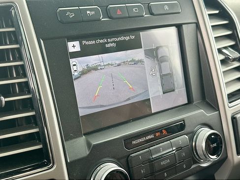 Used 2019 Ford F150 King Ranch w/ Equipment Group 601A Luxury AWD/4WD image 23
