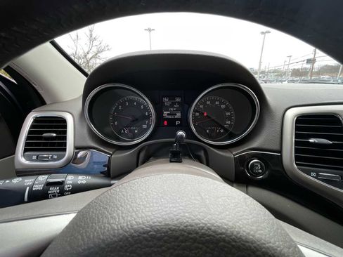 Used 2012 Jeep Grand Cherokee Altitude image 11