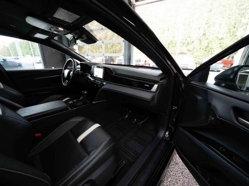 Used 2025 Toyota Camry SE FWD image 24