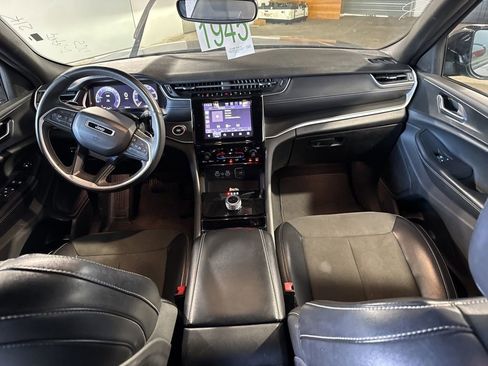 Used 2023 Jeep Grand Cherokee Altitude image 20