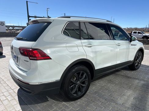 Certified 2024 Volkswagen Tiguan SE image 7