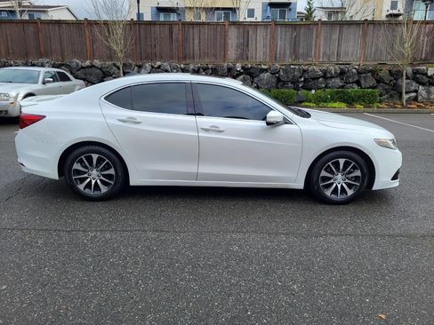 Used 2017 Acura TLX image 9