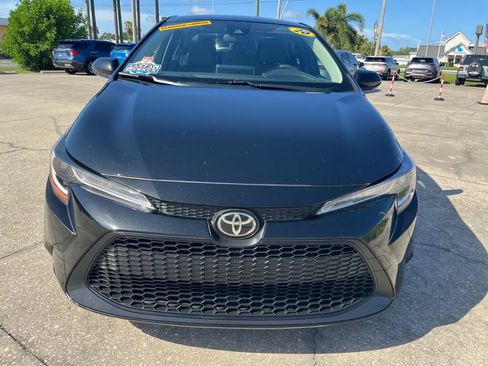 Used 2020 Toyota Corolla LE FWD image 8