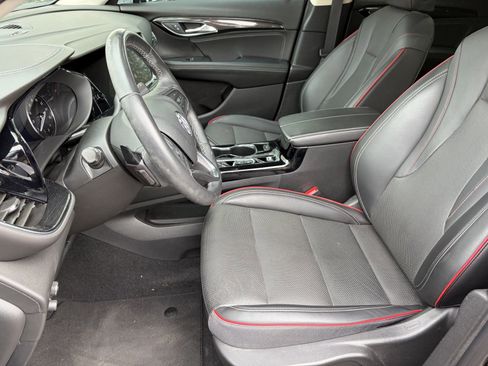 Used 2023 Buick Envision Essence w/ Sport Touring Package AWD/4WD image 11