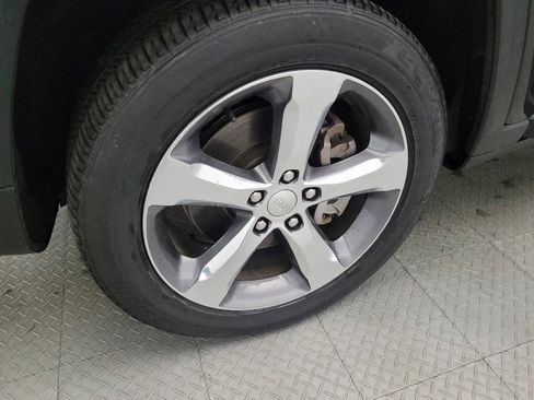 Used 2022 Jeep Grand Cherokee L Limited image 31