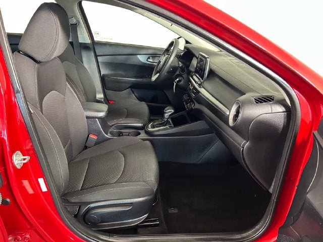Used 2019 Kia Forte LXS FWD image 27