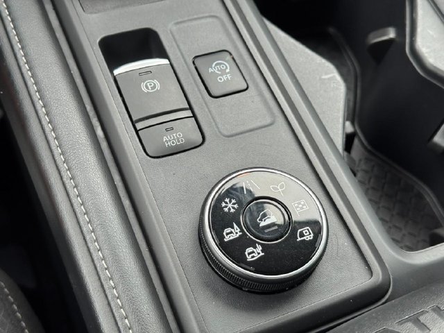 Used 2023 Nissan Pathfinder S w/ Cargo Package AWD/4WD image 30