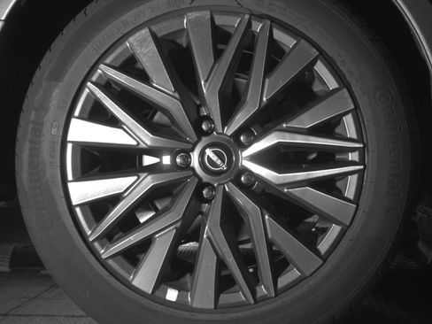 Used 2025 Nissan Altima 2.5 SV FWD image 15
