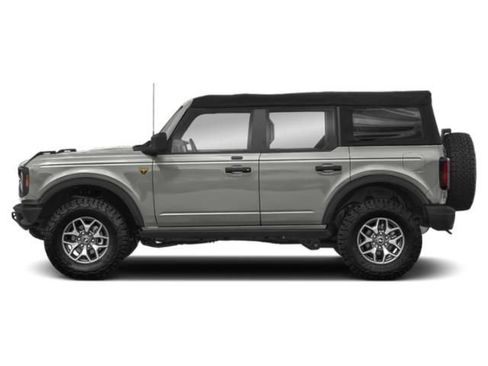 Used 2023 Ford Bronco Badlands w/ Sasquatch Package AWD/4WD image 2