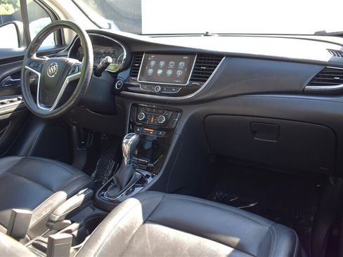 Used 2020 Buick Encore Essence FWD image 12