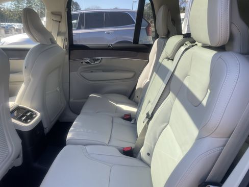 New 2026 Volvo XC90 T8 Ultra w/ Protection Package Premier image 12