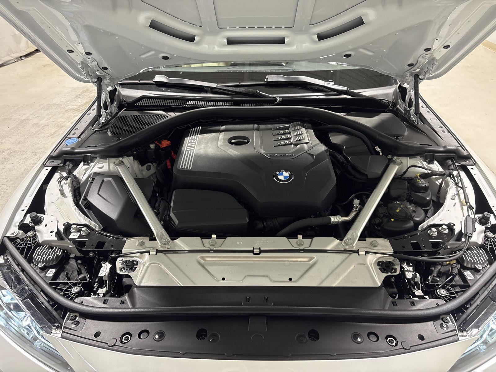 Used 2023 BMW 430i xDrive Convertible w/ Premium Package AWD/4WD image 25