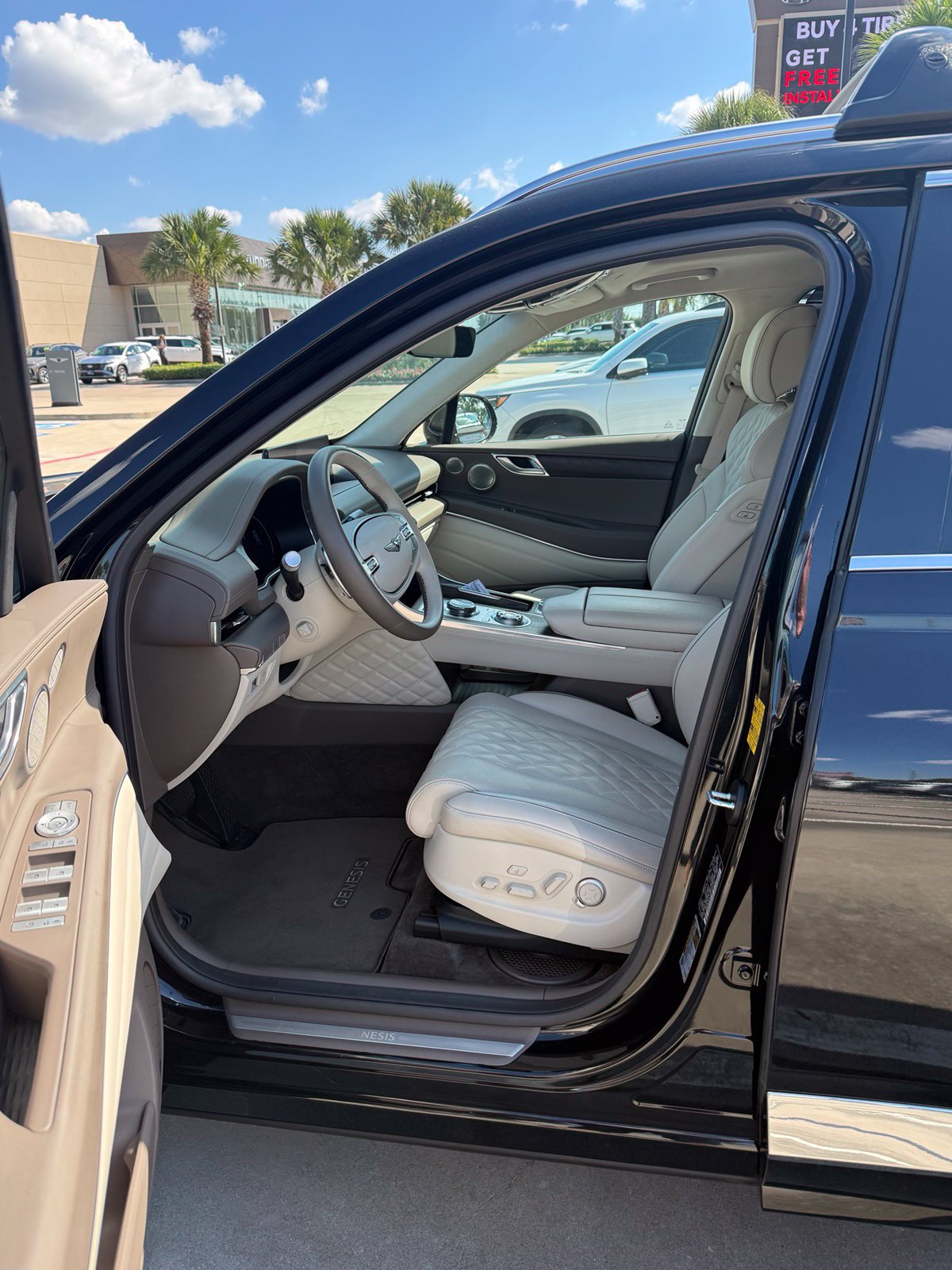 Used 2024 Genesis GV80 3.5T w/ Prestige Package AWD/4WD image 1