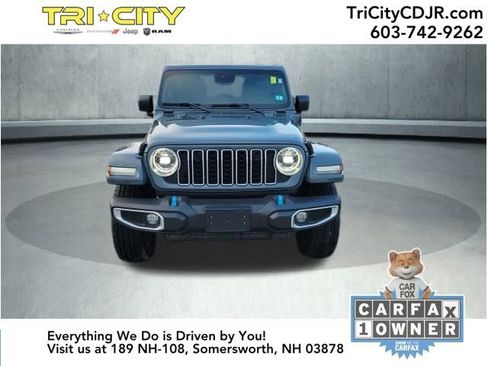 Used 2024 Jeep Wrangler Unlimited Sahara image 8