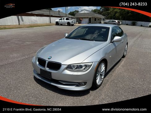 Used 2011 BMW 335i Convertible RWD image 1
