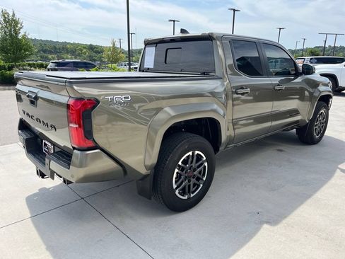 Used 2024 Toyota Tacoma TRD Sport w/ TRD Sport Upgrade Package AWD/4WD image 22