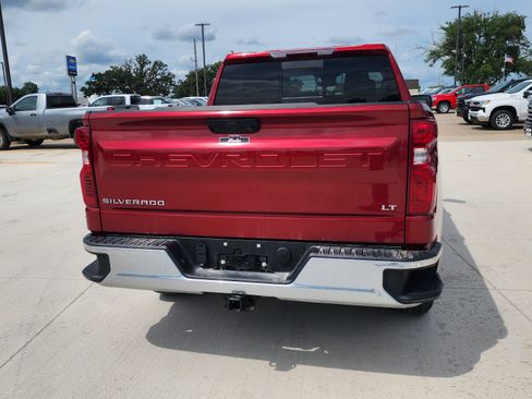 Used 2024 Chevrolet Silverado 1500 LT w/ Leather Package AWD/4WD image 6