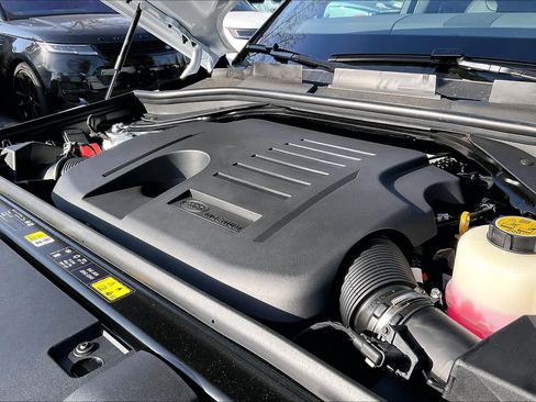 New 2026 Land Rover Range Rover Sport Dynamic SE image 32