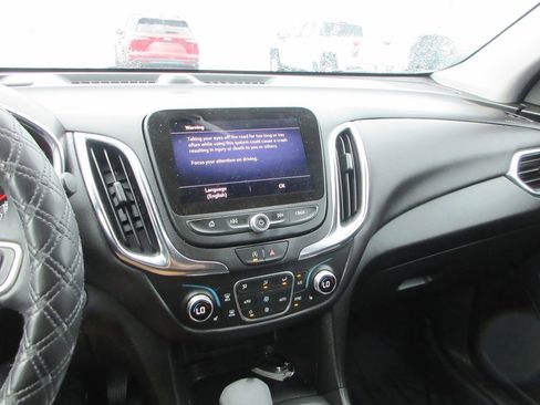 Used 2024 Chevrolet Equinox LT FWD image 9