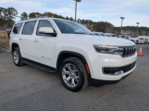 Used 2022 Jeep Wagoneer Series I w/ Premium Group I image 2