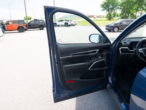 Used 2025 Kia Telluride S AWD/4WD image 13