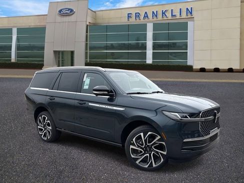 New 2026 Lincoln Navigator Reserve image 1