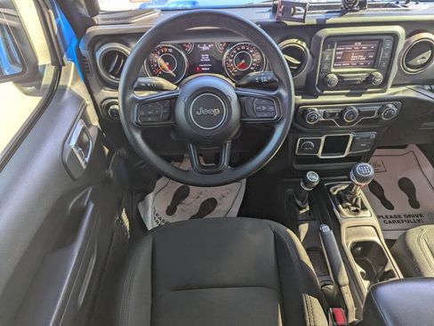 Used 2021 Jeep Gladiator Sport image 19