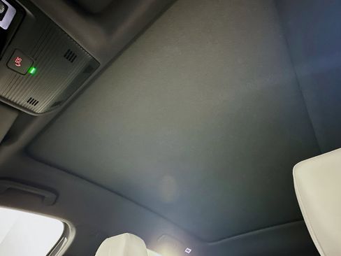 Used 2023 Volkswagen ID.4 Pro S AWD/4WD image 25