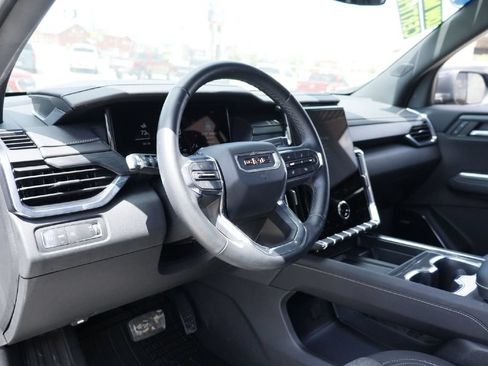 Used 2025 GMC Acadia Elevation FWD image 3