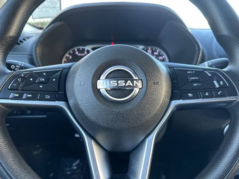 Used 2025 Nissan Sentra SV image 21